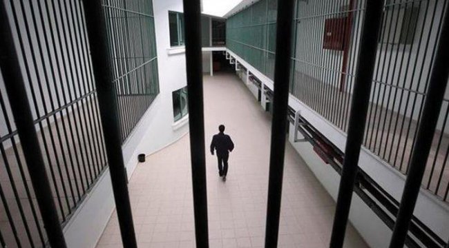 A�?k cezaevi izinleri uzat?ld? m??