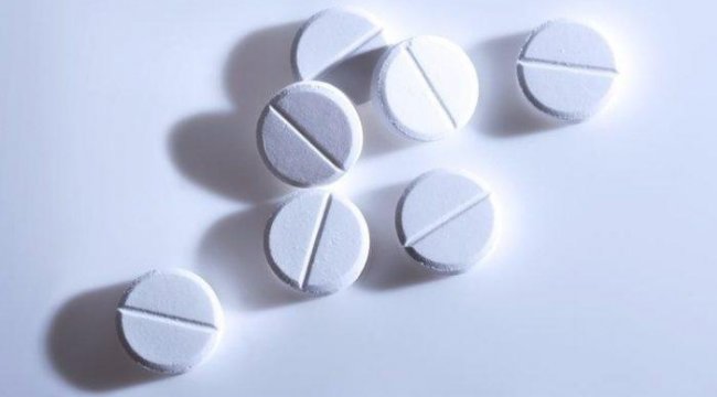 Aspirin: ABD'li uzmanlara göre 60 yaş üstü kişilerin her gün aspirin kullanması iç kanama riskini artırıyor