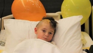 Romanya'da 'art?k uyutun' denilerek ümitlerin kesildi?i çocuk Türkiye'de gözlerini açt?