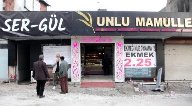 Zam yapan meslekta?lar?na k?zan f?r?nc?, ekme?i 2,25 liradan sat??a sundu