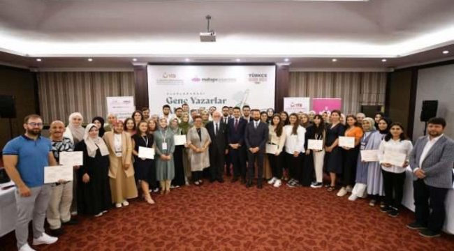 Dünyan?n dört bir yan?ndaki genç yazarlara YTB’den e?itim