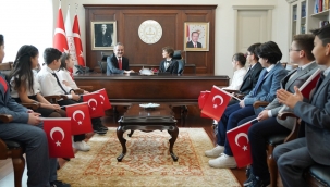 BAKAN ZER, 23 N?SAN ULUSAL EGEMENL?K VE OCUK BAYRAMI DOLAYISIYLA 81 ?L? TEMS?LEN GELEN OCUKLARI KABUL ETT?