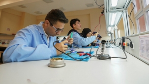 MESLEK L?SELER?, YILLIK 3,5 M?LYARLIK GEL?R HEDEF?NE EM?N ADIMLARLA ?LERL?YOR:  AYDA LKE EKONOM?S?NE 932 M?LYON L?RA KATKI SA?LANDI