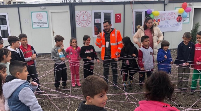 BAKAN ÖZER: AFET BÖLGESİNDE 2 MİLYON 700 BİN ÖĞRENCİ VE VELİYE PSİKOSOSYAL DESTEK SAĞLADIK