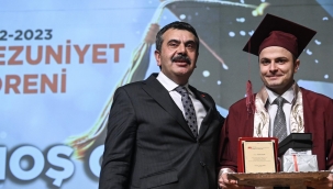 BAKAN TEK?N, AHBV N?VERS?TES? MEZUN?YET TREN?'NE KATILDI