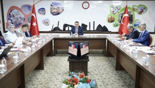 BAKAN TEK?N, ?ANLIURFA'DA ?L E??T?M DE?ERLEND?RME TOPLANTISI'NA KATILDI