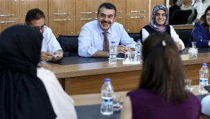 BAKAN TEK?N, ?ANLIURFA'DA ?RETMENLERLE B?R ARAYA GELD?