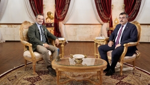 BAKAN TEK?N, HABERTRK CANLI YAYININDA E??T?M GNDEM?N? DE?ERLEND?RD?