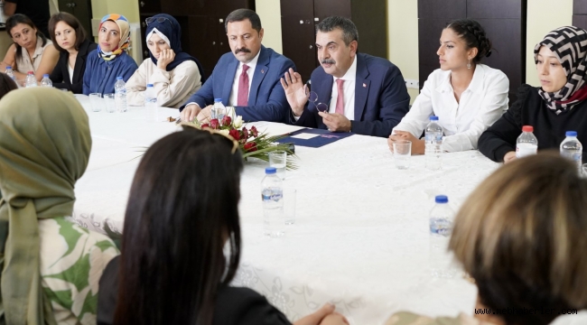 BAKAN TEKİN, HATAY'DA ÖĞRETMENLERLE BULUŞTU