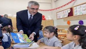 BAKAN YARDIMCISI YILMAZ, MALATYA'DA E??T?M ?RET?M YILI AILI?INA KATILDI