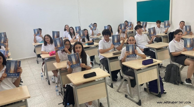 MEB'İN ÜCRETSİZ DERS KİTAPLARI KKTC'DEKİ ÖĞRENCİLERE DE ULAŞTI