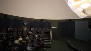 KÖY ÇOCUKLARI, TÜRK?YE YÜZYILI PLANETARYUM GÖSTER?S?NDE UZAYI TANIDI