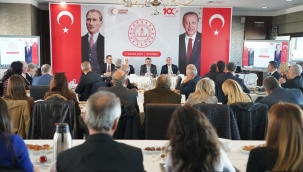 BAKAN TEK?N, AZINLIK OKULLARI TEMS?LC?LER?YLE ?ST??ARE TOPLANTISINDA B?R ARAYA GELD?