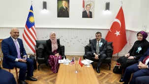 BAKAN TEK?N, MALEZYALI MEVK?DA?I FADHL?NA B?NT? S?DEK ?LE GÖRÜ?TÜ