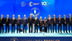 CUMHURBA?KANI ERDO?AN, BAKAN TEK?N VE BERABER?NDEK? ?RETMENLERLE BULU?TU