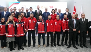 "AFET ÖNCES?NDEN SONRASINA E??T?M PROJES?" TANITIM TOPLANTISI BAKAN TEK?N'?N KATILIMIYLA YAPILDI