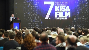 BAKAN TEK?N, "E??T?M TEMALI 7. KISA F?LM YARI?MASI GALA VE ÖDÜL TÖREN?"NE KATILDI