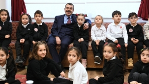 BAKAN TEK?N, 2023-2024 E??T?M Ö?RET?M YILI ?K?NC? DÖNEM?N?N AÇILI?INDA Ö?RENC? VE Ö?RETMENLERLE BULU?TU