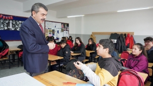 BAKAN TEK?N, ANKARA'DA OKUL Z?YARETLER?NDE BULUNDU