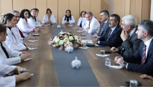 BAKAN TEK?N, ERZURUM'DA Ö?RETMENLRLE BULU?TU