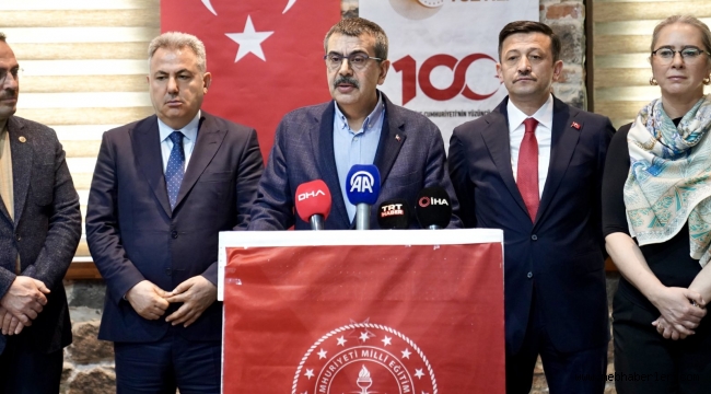 BAKAN TEK?N, ?ZM?R'DEK? E??T?M YATIRIMLARINI DE?ERLEND?RD?