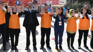 BAKAN TEK?N: OKULLARIMIZI CIVIL CIVIL HALE GET?RECE??Z