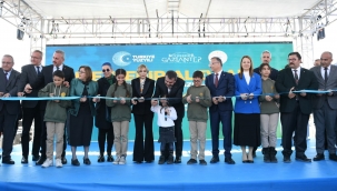 BAKAN YUSUF TEK?N, E??T?M VE SANAT MERKEZ?N?N AILI?INA KATILDI