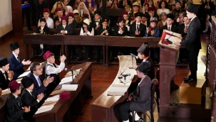 BAKAN TEK?N, BU YIL ?LK KEZ DZENLENEN "23 N?SAN ZEL OTURUMU" ETK?NL???NE KATILDI