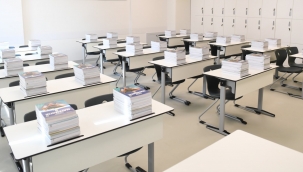 CRETS?Z DA?ITILAN DERS K?TAPLARININ 66 B?N 400 TON ATIK K?IDI, M?LL EKONOM?YE KAZANDIRILDI