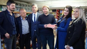 Yozgat'ta hay?rseverler 5 bakkal?n veresiye defterini sat?n ald?