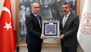 BAKAN TEK?N, AZERBAYCAN E??T?M BAKANI AMRULLAYEV ?LE GÖRÜ?TÜ