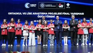 BAKAN TEK?N, TB?TAK'IN L?SE VE ORTAOKUL ?RENC?LER? ARA?TIRMA PROJELER? YARI?MALARI DL TREN?NE KATILDI