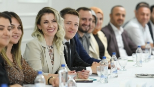 ?RETMENLER?N "TRK?YE YZYILI MAAR?F MODEL? E??T?C? E??T?MLER?" BA?LADI