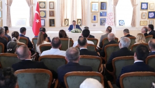 BAKAN TEK?N, ?STANBUL'DA OKUL MÜDÜRLER? ?LE BULU?TU