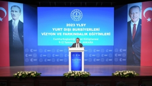 BAKAN TEK?N, YLSY BURS?YERLER?NE YÖNEL?K "V?ZYON VE FARKINDALIK E??T?MLER?" PROGRAMINA KATILDI