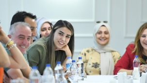 HER ?K?S? DE SÖZLE?MEL? OLAN Ö?RETMENLER?N A?LE B?RL??? MAZERET?NE BA?LI ?LLER ARASI YER DE???T?RME DUYURUSU YAYIMLANDI