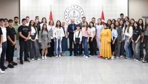 ROMANYALI Ö?RENC?LERDEN MEB'E Z?YARET