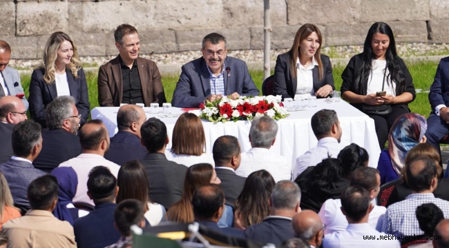 YEN? E??T?M Ö?RET?M YILININ ?LK "Ö?RETMENLER ODASI BULU?MALARI" KAYSER?'DE YAPILDI