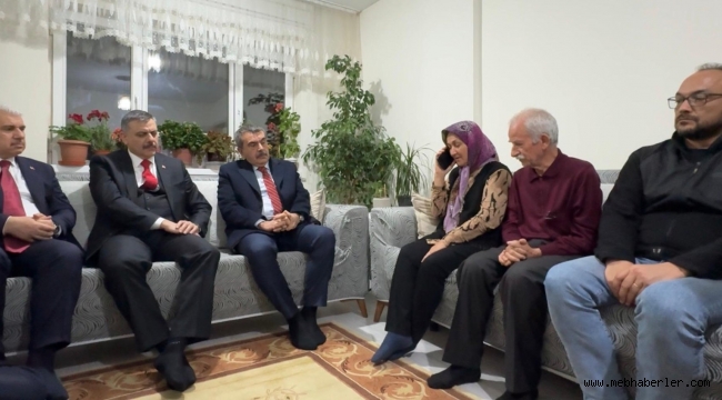 AKANLAR TEKİN VE ÇİFTÇİ'DEN MENFUR SALDIRIDA HAYATINI KAYBEDEN ÖĞRETMENİN AİLESİNE TAZİYE ZİYARETİ