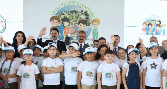 �EVRE VE �OCUK AKADEM?S? ?LE ORTAK EV?M?Z D�NYA �OCUK H?K�YE SET? TANITILDI