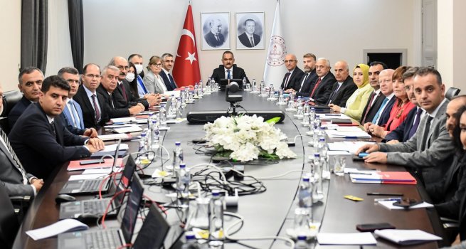 BAKAN ZER ?L M?LL E??T?M MDRLER? ?LE YEN? E??T?M ?RET?M YILI HAZIRLIKLARINI DE?ERLEND?RD?