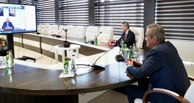 BAKAN ZER, ?RETMENL?K KAR?YER BASAMAKLARI SINAVI NCES?NDE ?L M?LL E??T?M MDRLER?YLE GR?T