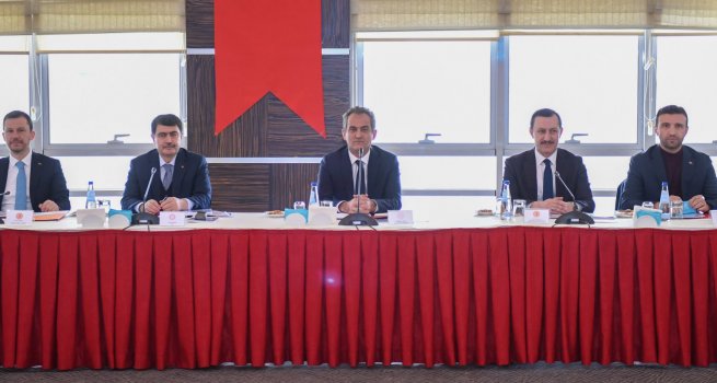 ANKARA'YA 4,3 M?LYAR L?RALIK E??T?M YATIRIMI