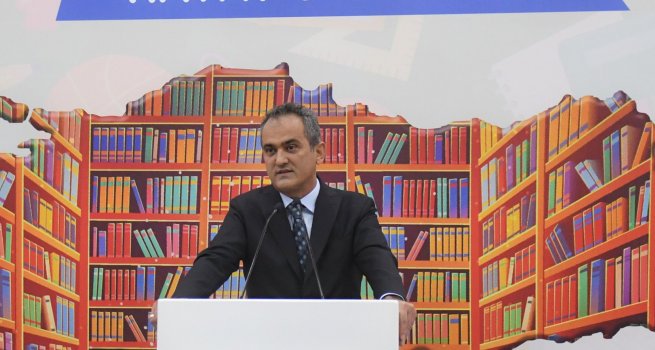 ARA TAT?L SONRASI 1.170 OKULA YEN? K�T�PHANE