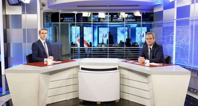 BAKAN �ZER, A PARA'DA E??T?M G�NDEM?N? DE?ERLEND?RD?