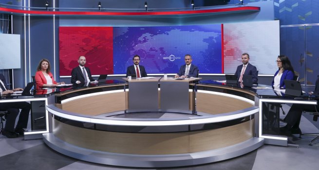 BAKAN ZER, AA ED?TR MASASI'NDA E??T?M GNDEM?N? DE?ERLEND?RD?