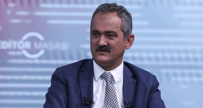 BAKAN ZER, AA ED?TR MASASI'NDA E??T?M GNDEM?N? DE?ERLEND?R?YOR