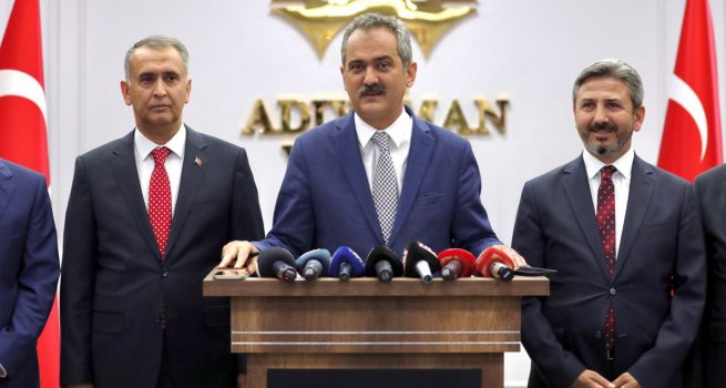 BAKAN ZER, ADIYAMAN ?L E??T?M DE?ERLEND?RME TOPLANTISI'NA KATILDI