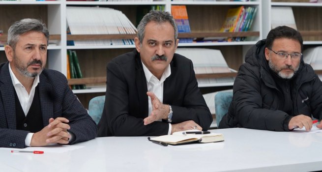 BAKAN ZER, ADIYAMAN'DA BE?PINAR E??T?M KAMPSNDE AFET KOORD?NASYON TOPLANTISI'NA KATILDI