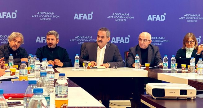 BAKAN ÖZER ADIYAMAN'DA EĞİTİM İSTİŞARE TOPLANTISINA KATILDI
